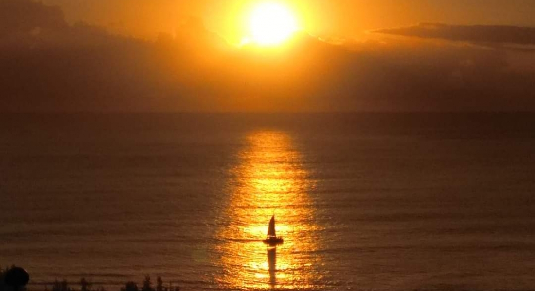 Lady la fée au coucher du soleil
